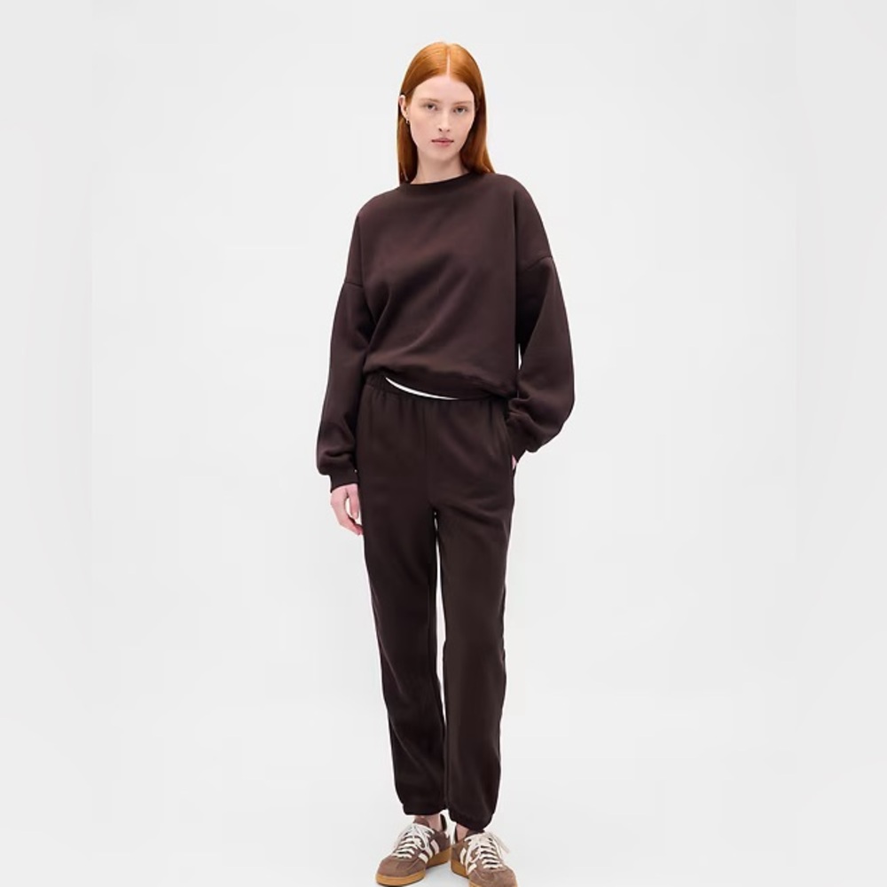 GAP VintageSoft Crewneck Sweatpants Set